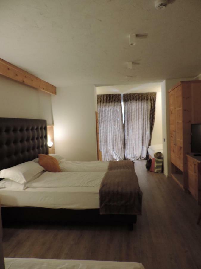 Hotel Scoiattolo テーゼロ エクステリア 写真